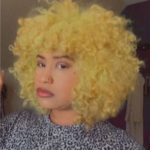 Meet your Posher, Arielle